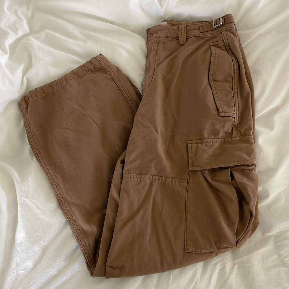 Aritzia TNA cargo pants